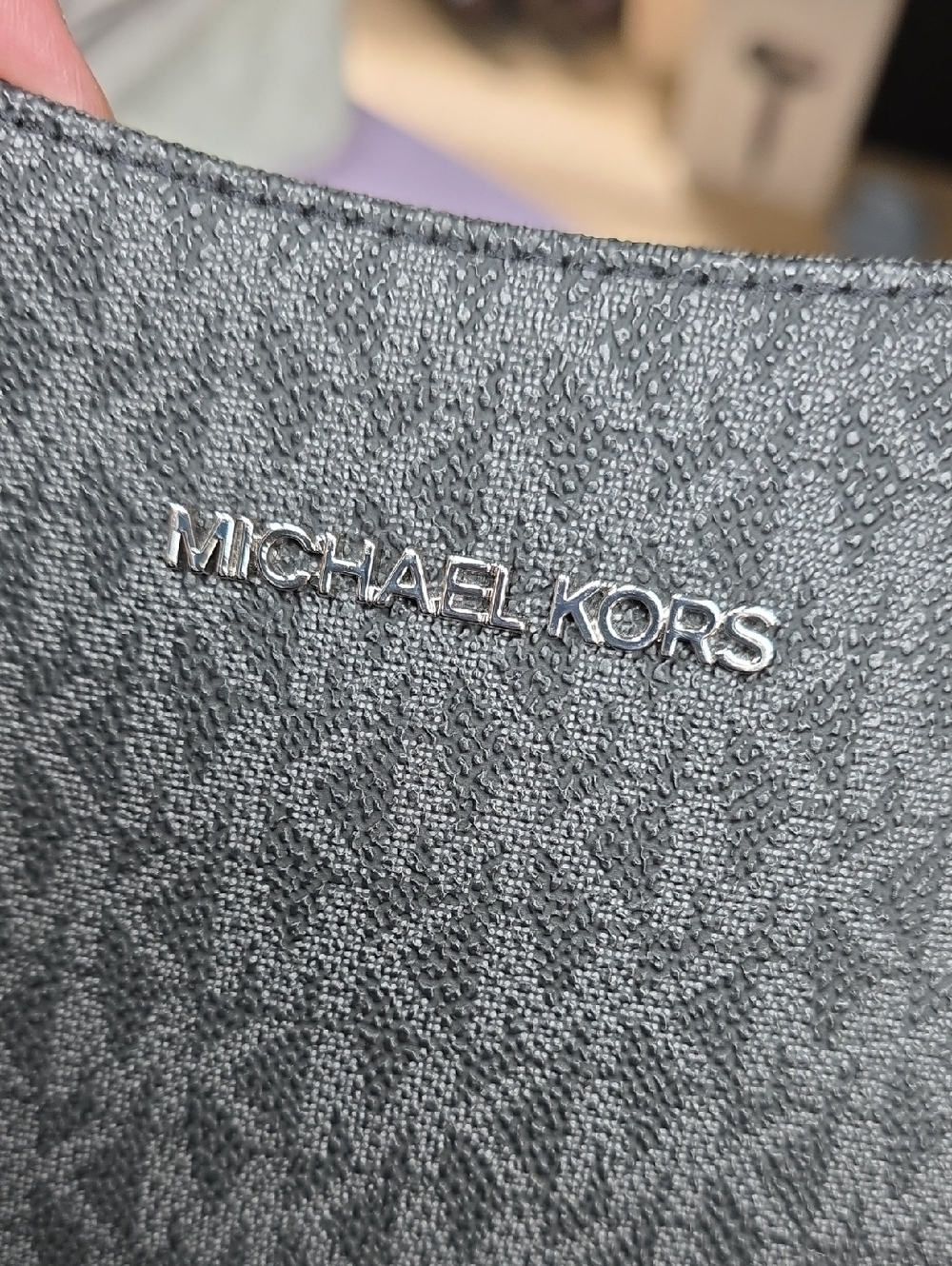 MK Shoulder Bag - Picture 8 of 12